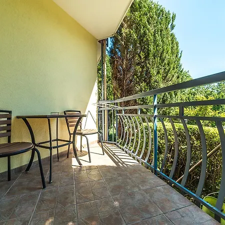 Baikal Ξενοδοχείο 4*